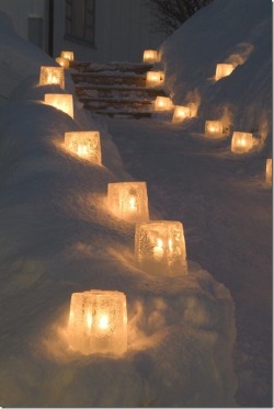 madeforpickup:  uniqueweddingdecor:  Ice