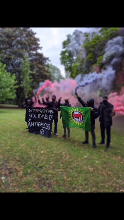 antifainternational:North London Anti-Fascist Assembly x No Fixed Abode Antifascists bring the smoke