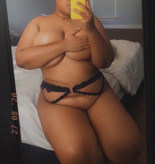 letmecherishyou:I’m in love with these crotchless panties🖤