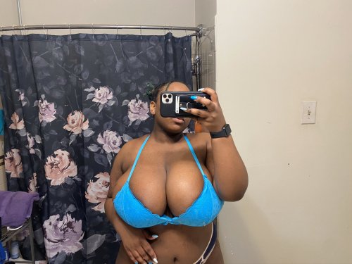 damack229:  MissBusty3