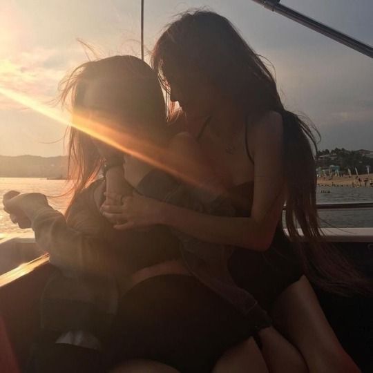Cute Lesbian Couple Kissing Tumblr Cute Lesbian Couple Kissing Tumblr