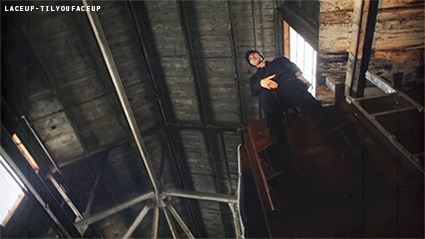 laceup-tilyoufaceup:  need a hand Kells?  