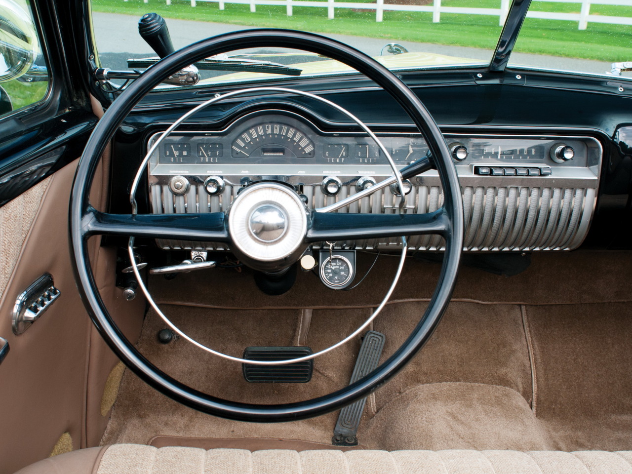 Ford 1937 Salon
