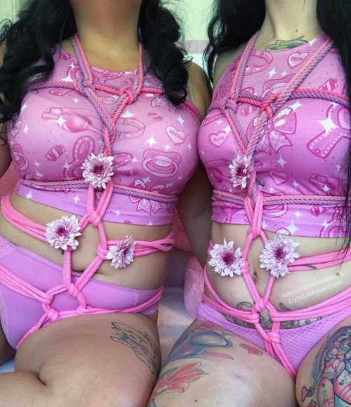 babygirl-blood: Rope bunny twinning with @krybaby666 🎀🌸💕🎀🌸💕🎀🌸💕🎀🌸💕  Rope from @candykinkstore and @ddlgworldshop 💕 Adorable crop tops by @_pastelpixie x @zombimeow 💕  ✨Do not remove my caption, self promote or