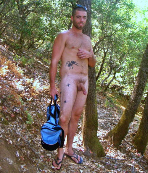 nudegaybeachdude:  January 14, 2016    Autumn HikerNaked pride