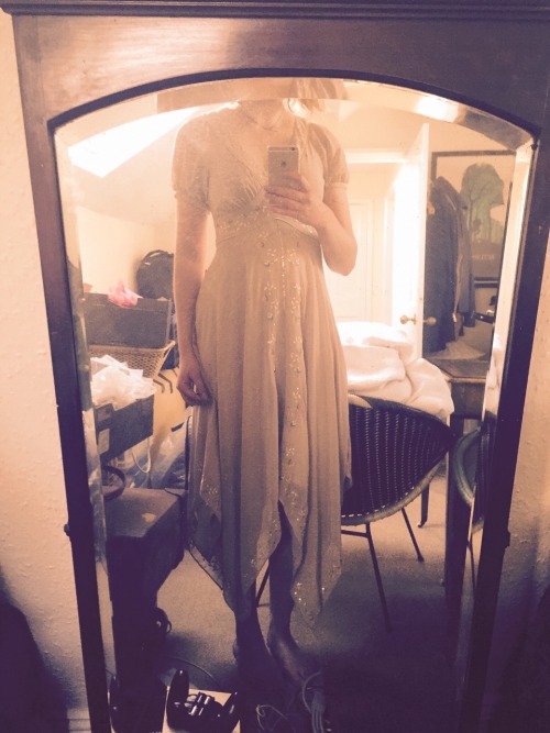 blissfulparanoia:Feeling like a princess ❤️