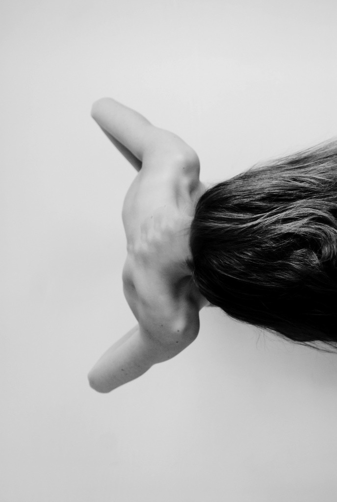 indicio:  How many lies will you create? How much longer until you break? Your mind’s