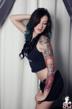 altmodelgirlcrush2:  Alyssalake Suicide@suicidegirls