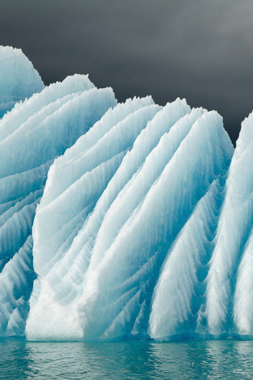 brazenbvll:  Jökulsárlón : (©)    via  Gridllr.com 