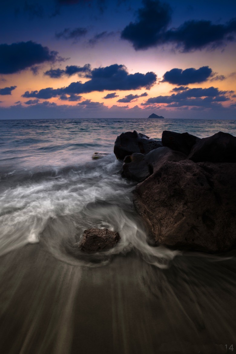 sundxwn:  Beach Colors by Ali Shaya