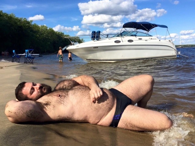 budznbrewz:sergiohotto:The bears just wash ashore there!!!