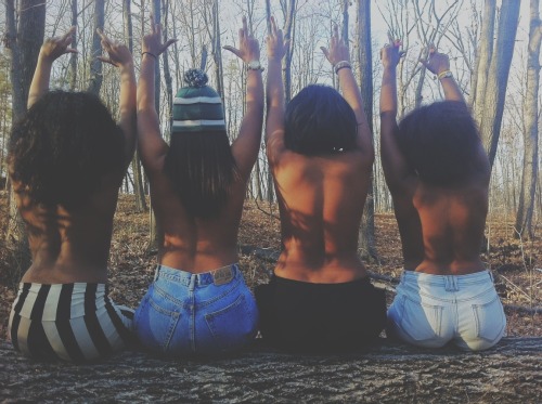 blackfashion:  aurumtrapgoddess.tumblr.com 