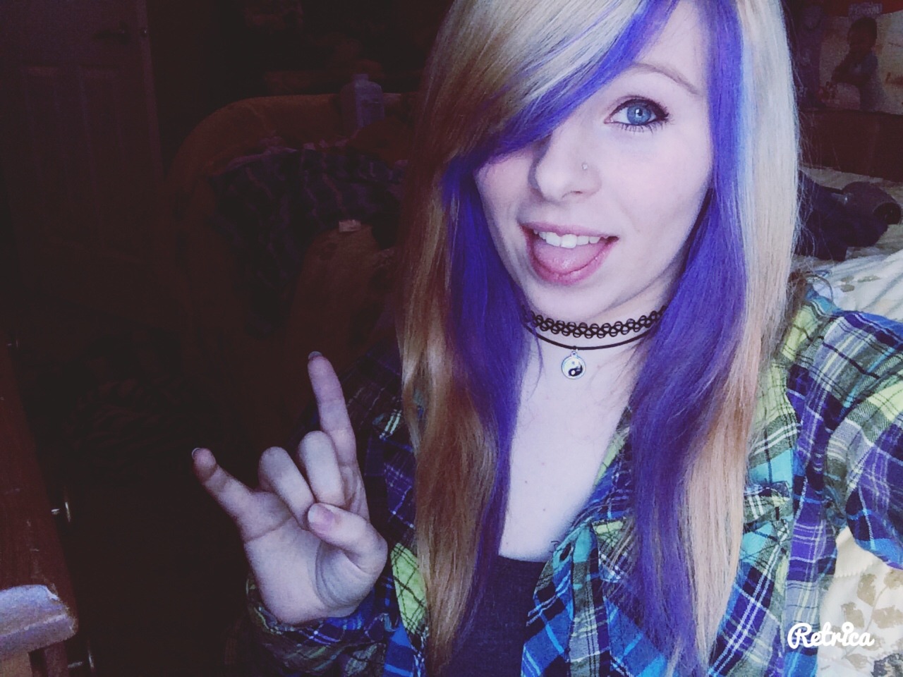 cool-scenegirls:  My fave selfies ✌️
