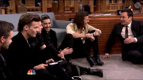 direct-news:  One Direction on Jimmy Fallon - 23/12/14 