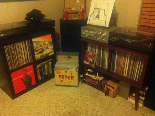 dontpirate-collect:  My vinyl corner! On left is a new shelf that my friend gave me. Been wanting to get one from ikea but instead it was given to me! Guys, it’s a good thing to have good friendships! Show me your set-up! I’ll feature it on the blog