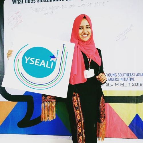 youngsoutheastasianleaders:Nanda Mariska shares her #2016moment photo from #YSEALISummit in Luang Pr