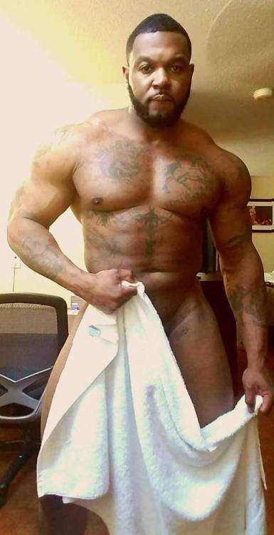 fcsdtrmntn:  @blackstripperworshippers