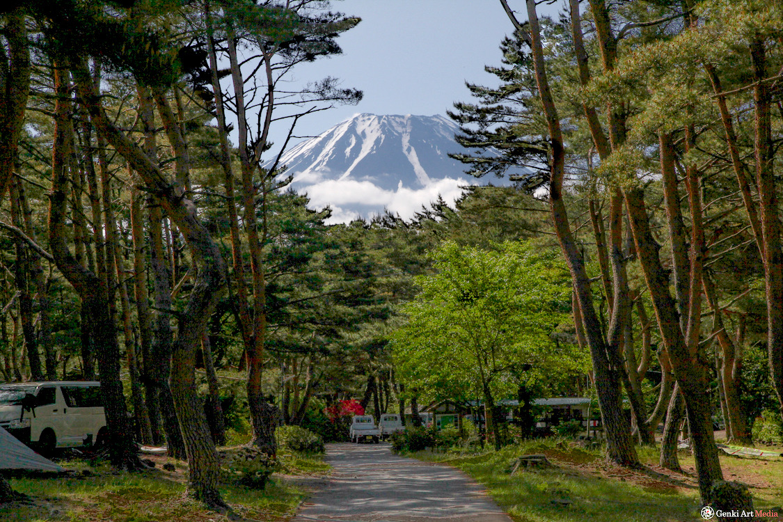 <p>Lake Motsuko Campground with Mt. Fuji backdrop.</p>