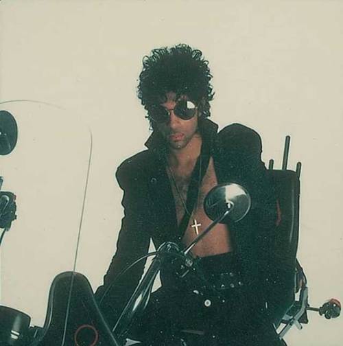 private-joys:Prince, 1984.TOUCH MA BODAY