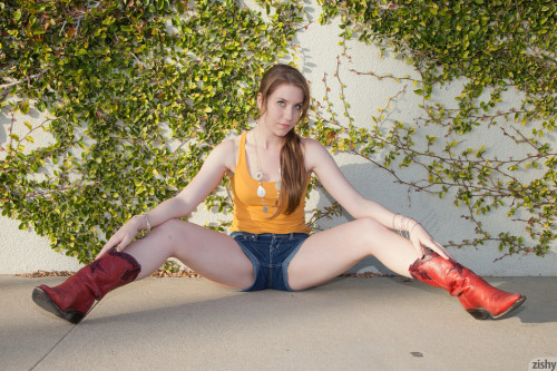 Olivia Pelton - www.zishy.com