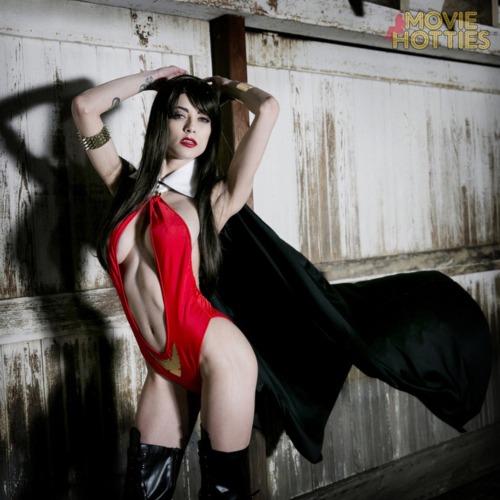 sexy-cosplay-scroll:  LeeAnna Vamp as Vampirella