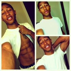 talldaddy:  allmancandy:  http://men2dope.com/juicy-lips-and-abs/ Those abs and those lips!!!    www.talldaddy.tumblr.com  