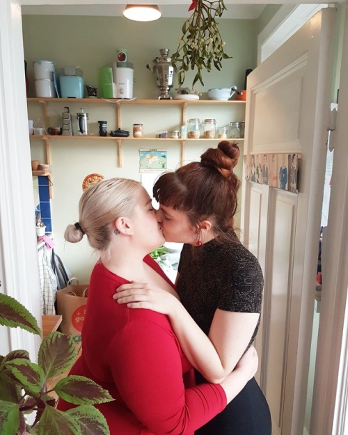 vandopo: gay yuletide everyone