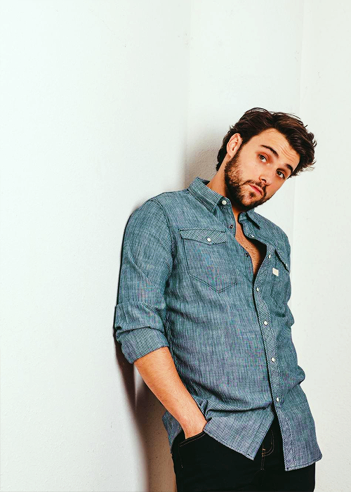 Porn therentgirl:  Jack Falahee photographed by photos