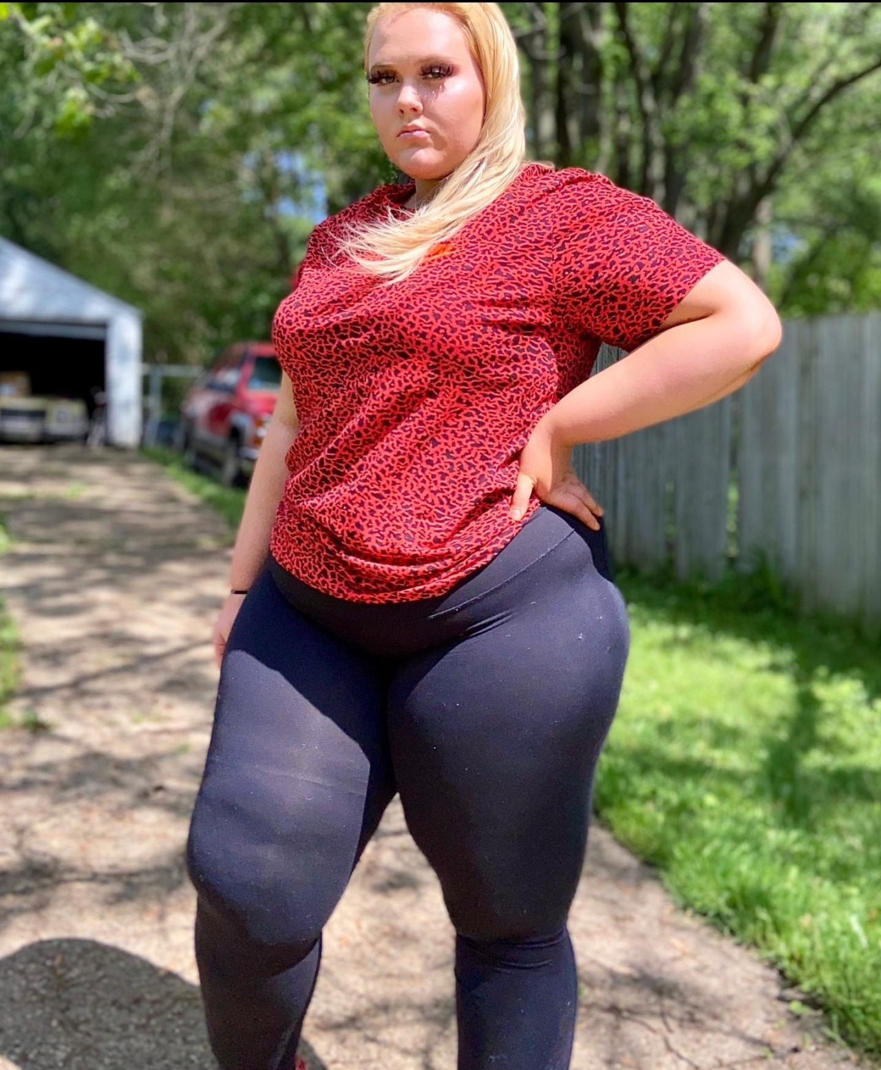 bendhisbbw:kcidslinga:Girl next door