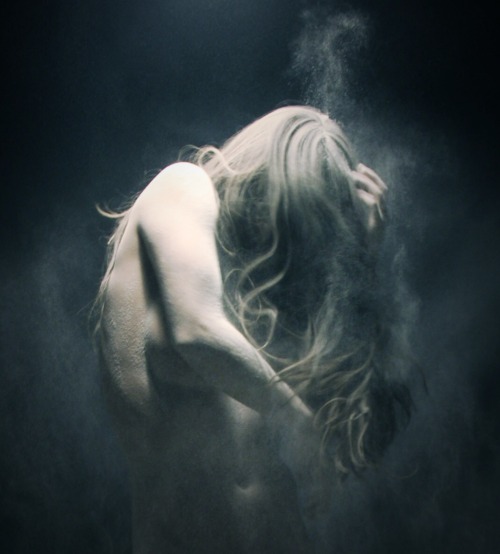 ravens-laughter: Dreams Slipping sekaamodel