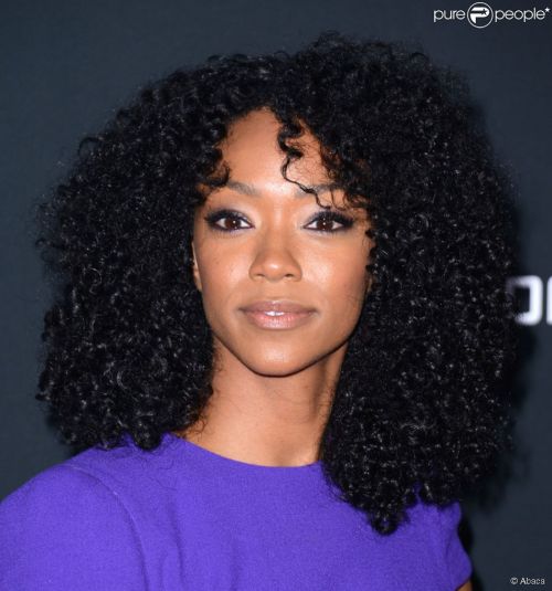 afrodesiacworldwide:  @afrodesiacworldwide Sonequa Martin-Green     gorgeous