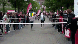 gugogif:  Casi wn casi !