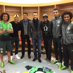 fzneymar:  Marcelo &amp; Neymar &amp; Thiago Silva &amp; Nene &amp; Robinho &amp; Luiz Gustavo &amp; Willian   (via N10 @neneoficial Parabéns rapaziad…Instagram photo | Websta) 