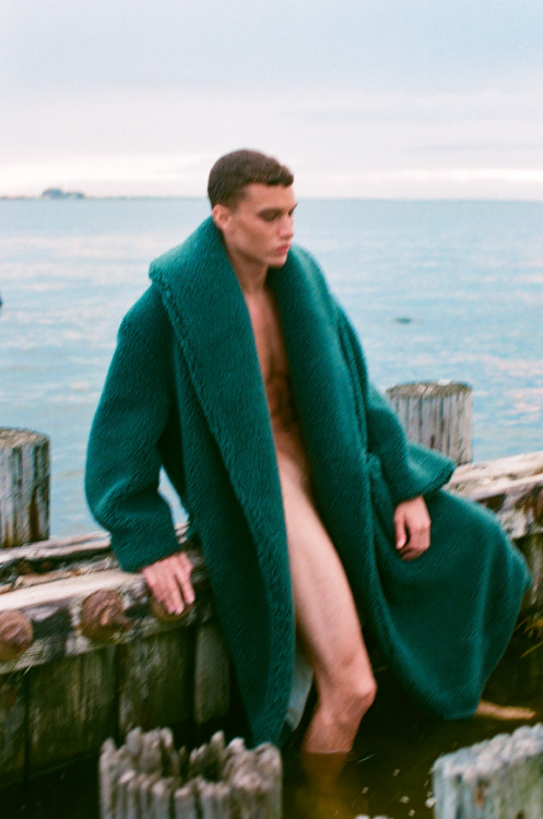 minhamemoriasuja:  Louis Mayhew  by Menelik Puryear