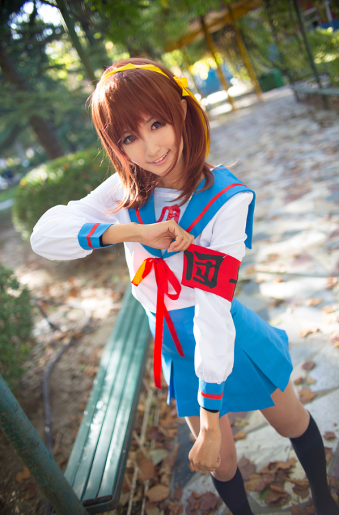 susii的cosplay正片 凉宫春日的忧郁~跟团长一起来！ | 半次元-ACG同好社群