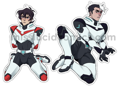I made a bunch of new sheith keychains bc it’s canon and I love them.The headphone wrap keychains ar