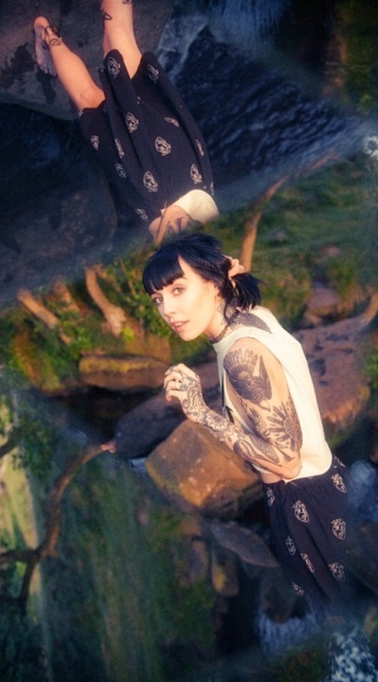 Porn photo hannahsnowdon-graceneutral:  Hannah Snowdon