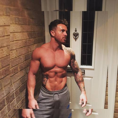 brotasticbro:  Instagram user @richalbrow7 http://ift.tt/1OMSyQi