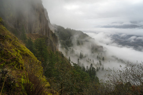 Columbia River Gorge by bombeeney on Flickr.