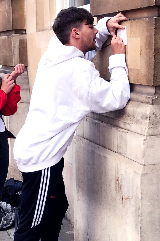 tmlnsn:  Some unseen pictures of Louis from last year, 10/05/18 (via getlowsoph)