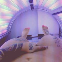 Beautiful Female Tanning Beds