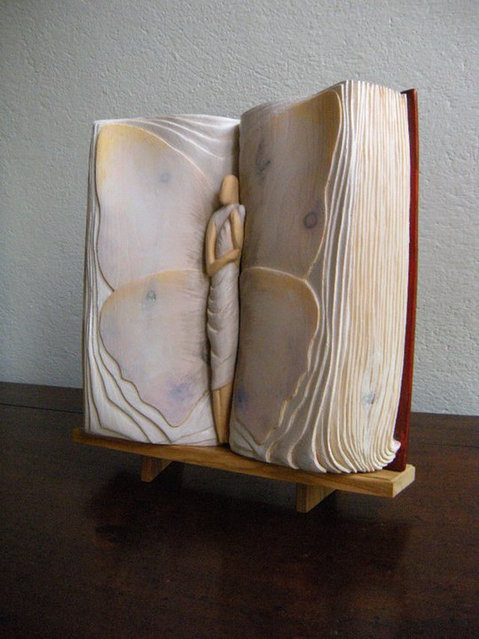 littlelimpstiff14u2:  Life Emerges Inside Elaborately Carved Wooden Books Self-taught sculptor Nino Orlandi, but what we do know is that he can create some magnificent stories through his elaborately carved wood. From a very young age, the Italian artist