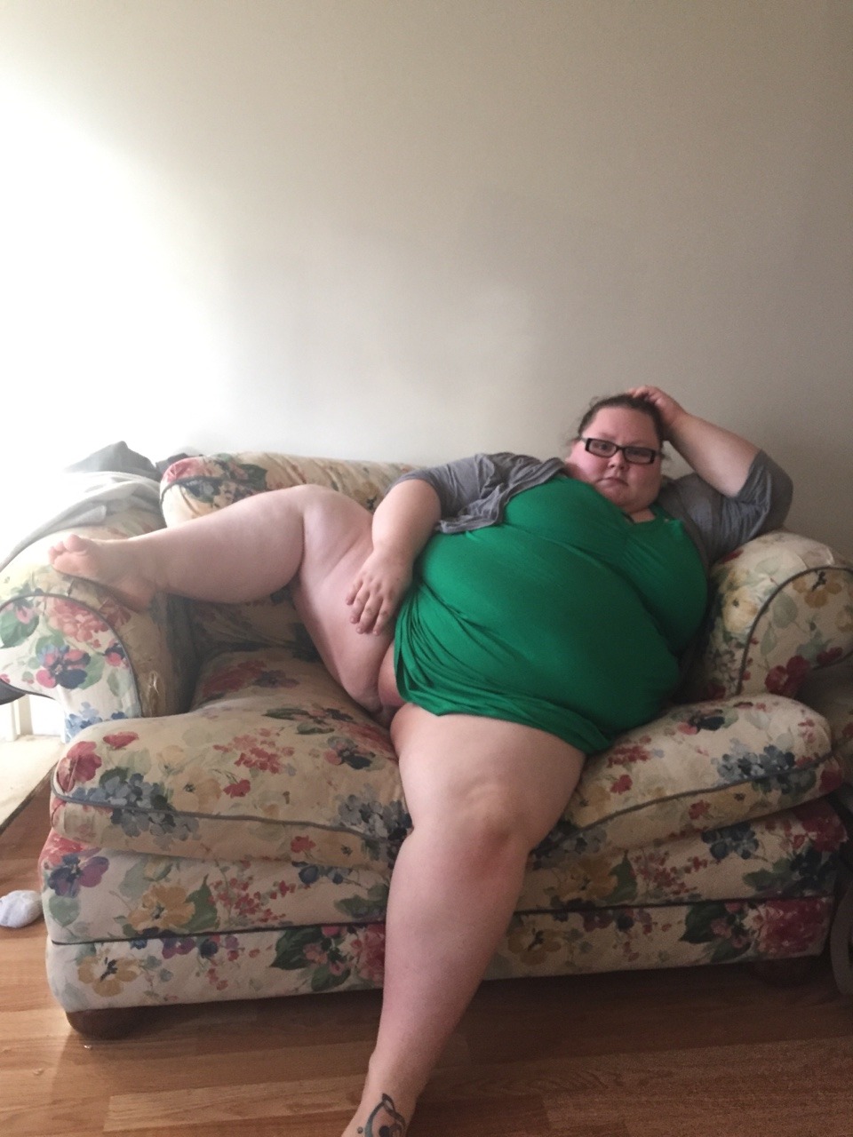 bigxgirlsxlovexsex:  Green pt 2