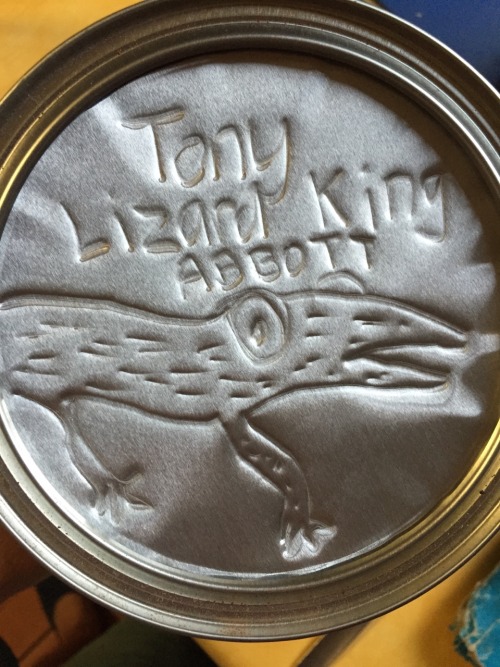 australiansanta:I drew tony abbott on the milo tin foil lid