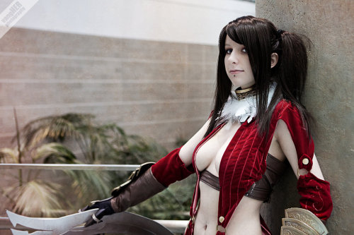 hotcosplaychicks:  Tira 1 by vangherphotography  Check out http://hotcosplaychicks.tumblr.com for more awesome cosplay