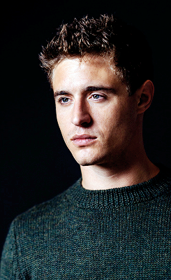 delevingned-deactivated20151023:Toronto International Film Festival Portraits - Max Irons