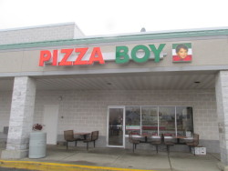 big-ol-butt:  my boy, my beautiful pizza
