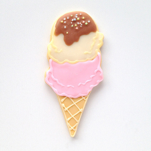 catnipteaparty:Cookie Brooches:Chocolate sundae, Soft-serve ice cream, Mint ice cream, Strawberry so