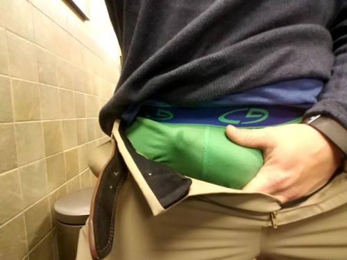 When she teases you at work with pics… sometimes I get so hard I start to leak precum. @bisubmission