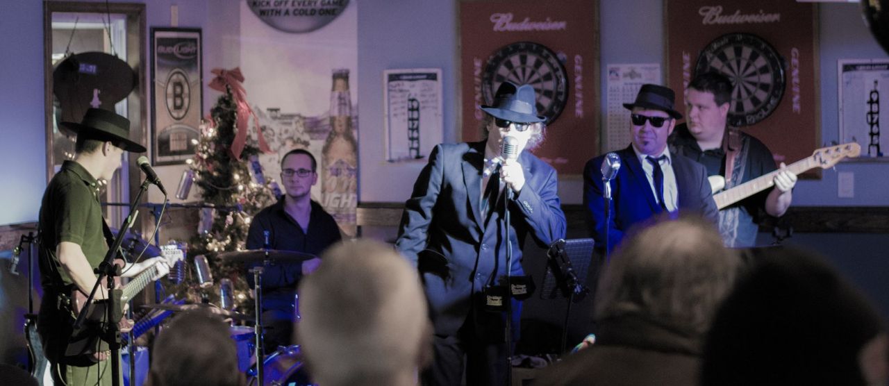 Roving Recordings — B-Movie Blues. Black Hats & Bluesmobiles